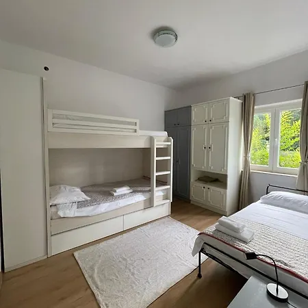 House Fila Hébergement de vacances Turanj